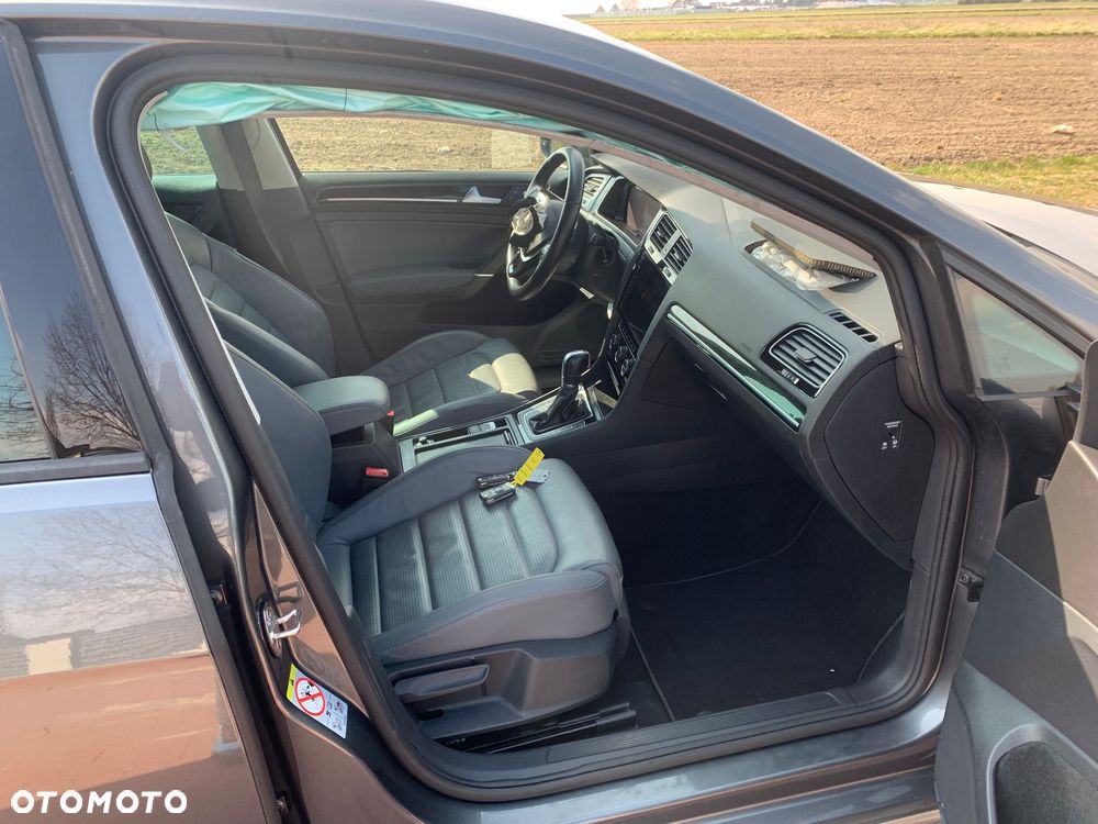 Volkswagen Golf 1.4 TSI BMT Comfortline DSG - 28