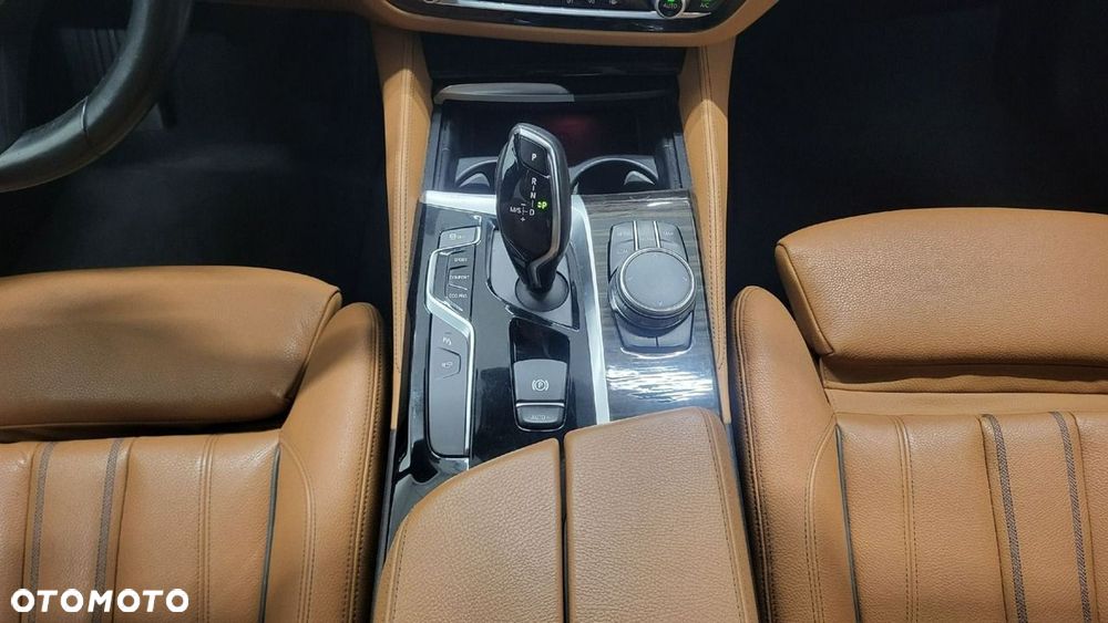 BMW Seria 5 - 25