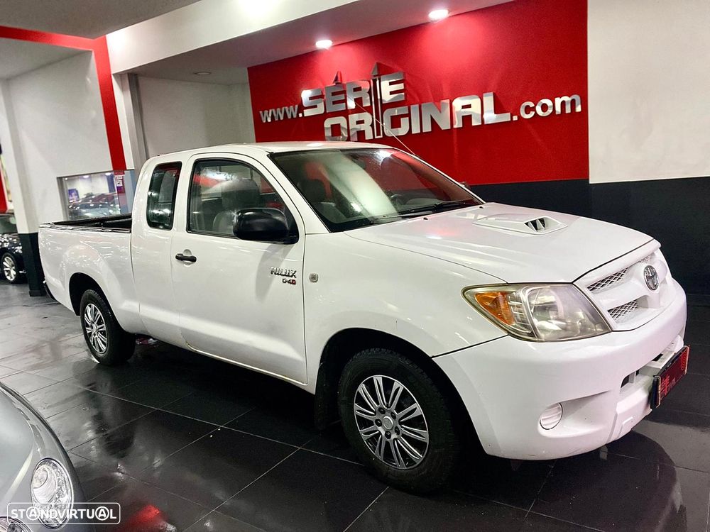 Toyota Hilux 2.5 D-4D CE - 2