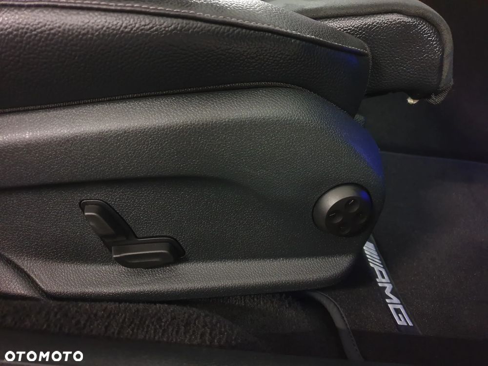 Mercedes-Benz Klasa E 300 de 4Matic 9G-TRONIC AMG Line - 33