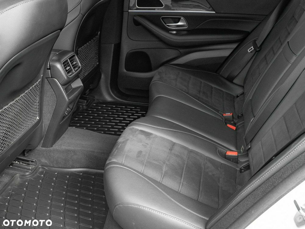 Mercedes-Benz GLE - 27