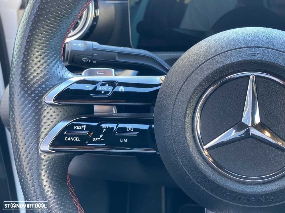 Mercedes-Benz A 200 Limousine AMG Line Aut. - 11