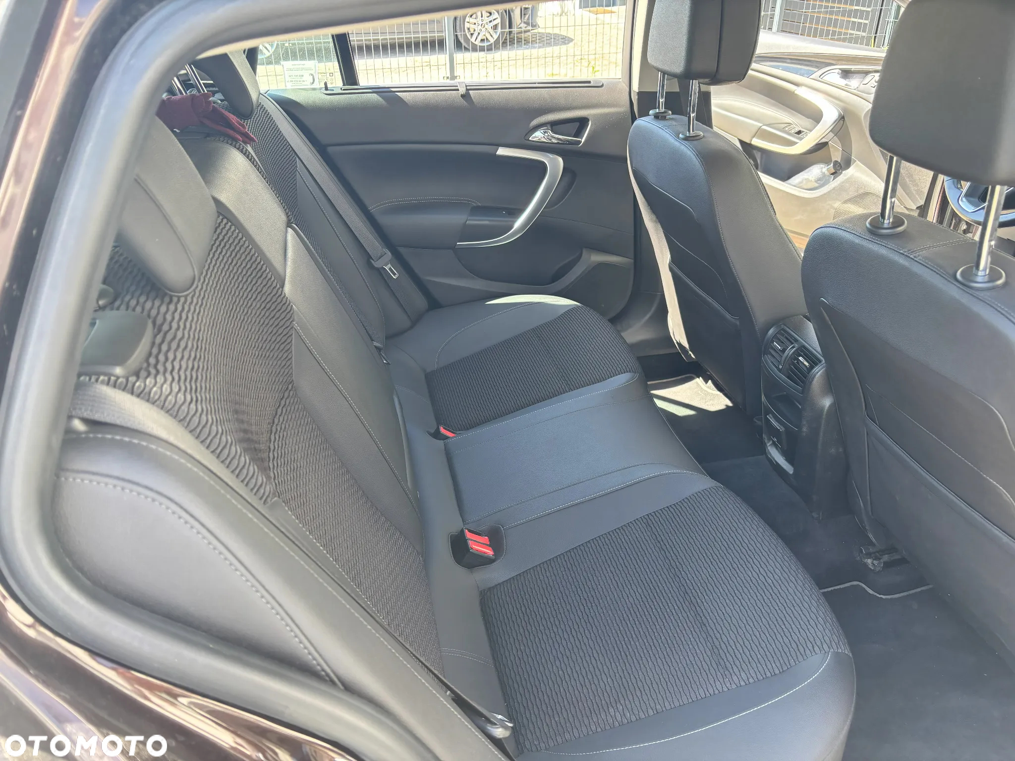 Opel Insignia 1.6 T Cosmo - 14