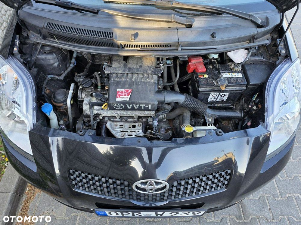 Toyota Yaris 1.3 VVT-i Sol - 26