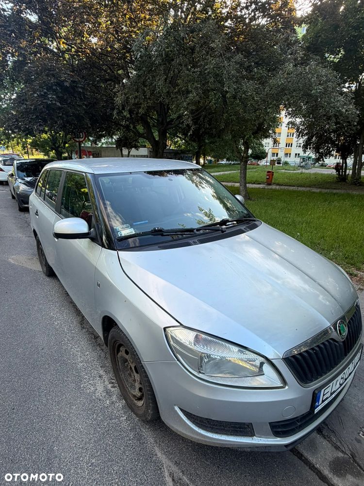 Skoda Fabia 2012 photo 5