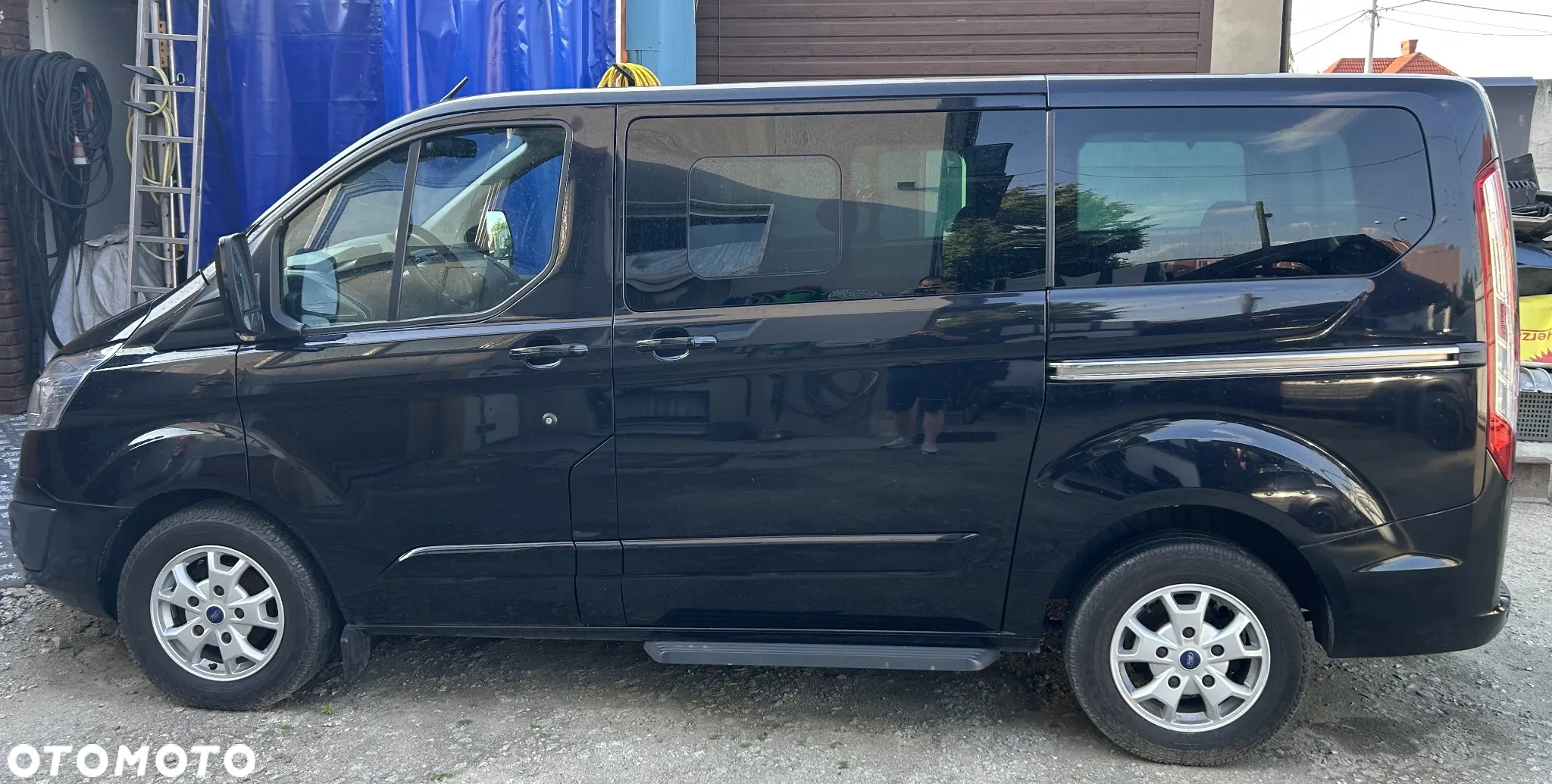 Ford Tourneo Custom - 2