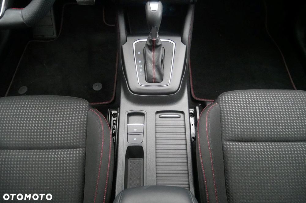 Ford Focus 1.0 EcoBoost mHEV ST-Line X - 11