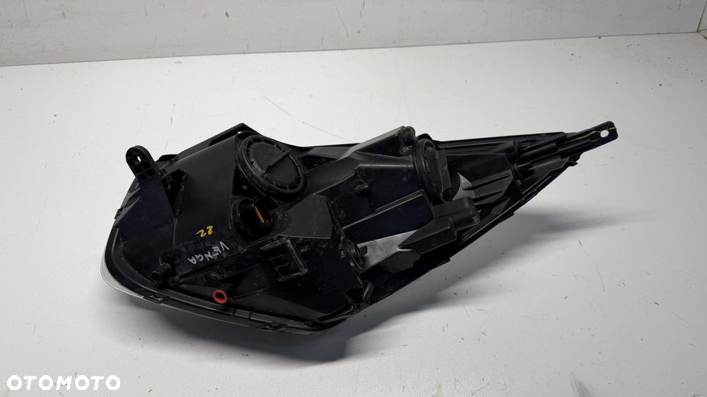 KIA VENGA LAMPA PRAWA PRZEDNIA PRZÓD EUROPA ŁADNA 09-19 - 3