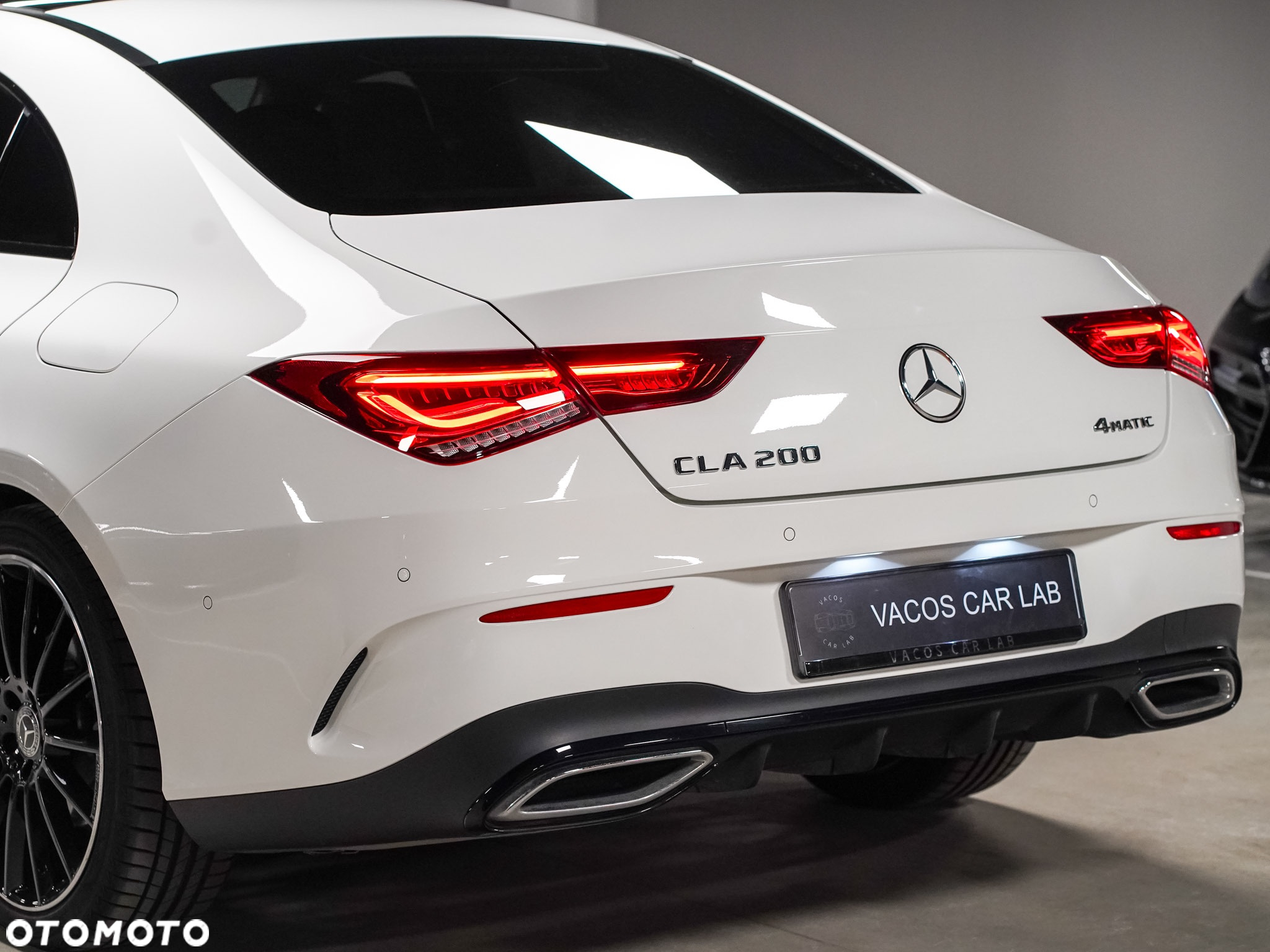 Mercedes-Benz CLA 200 4-Matic AMG Line 8G-DCT - 12