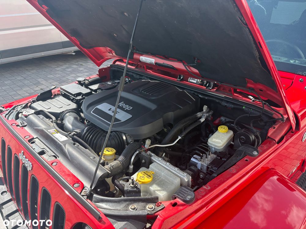Jeep Wrangler 3.6 Unlim Sahara - 34