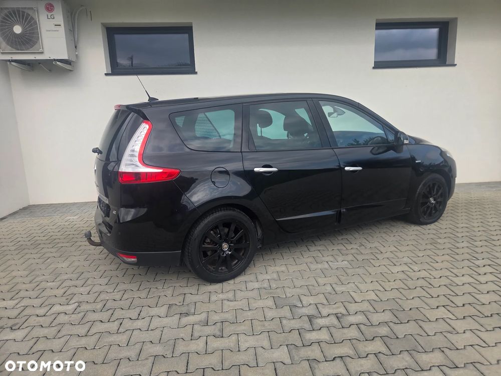 Renault Grand Scenic - 16