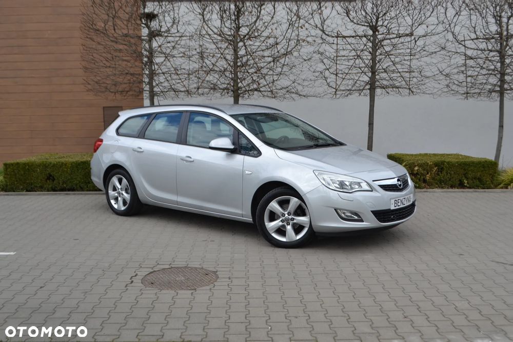 Opel Astra - 2