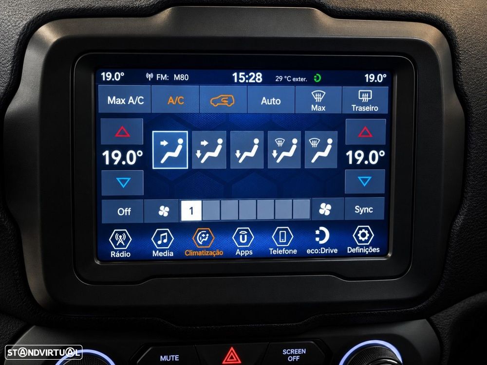 Jeep Renegade 1.3 T Night Eagle DCT - 13