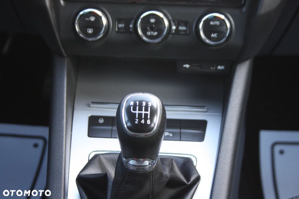 Skoda Octavia 2.0 TDI Premium Edition - 13