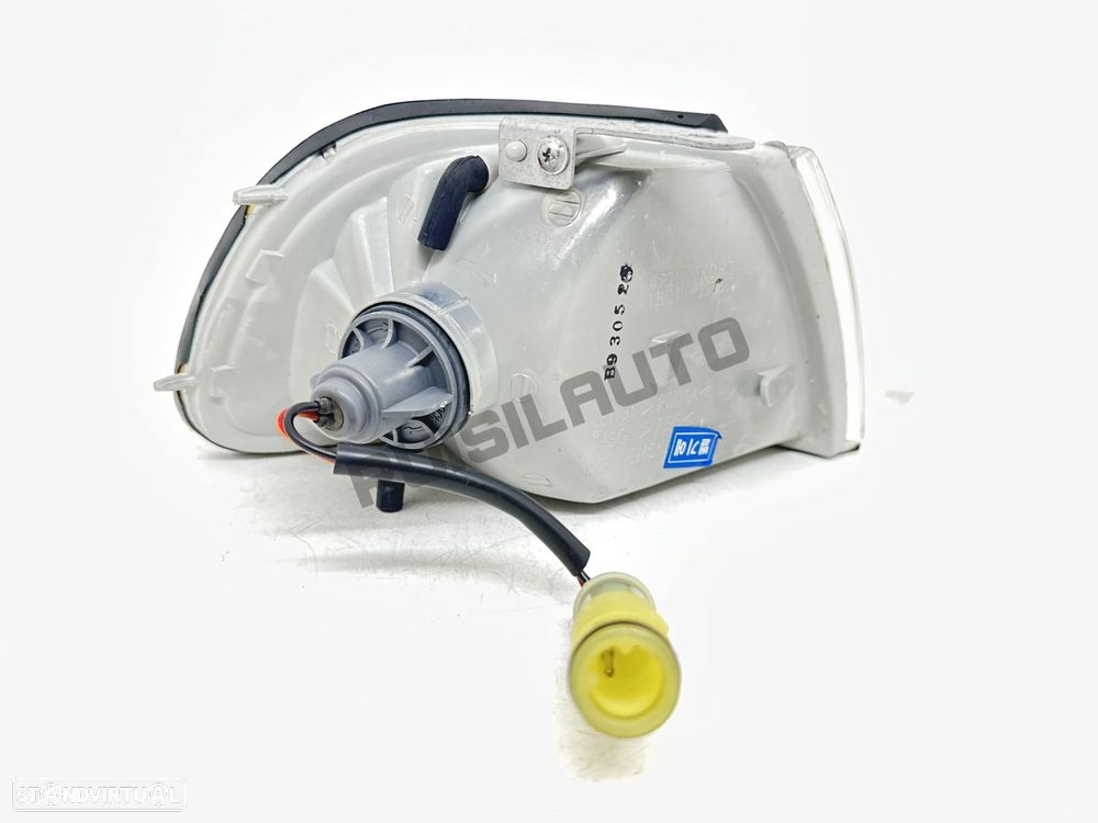 Farolim Pisca Frente Esquerdo 92301-24320 Hyundai Pony I [1975_ - 3