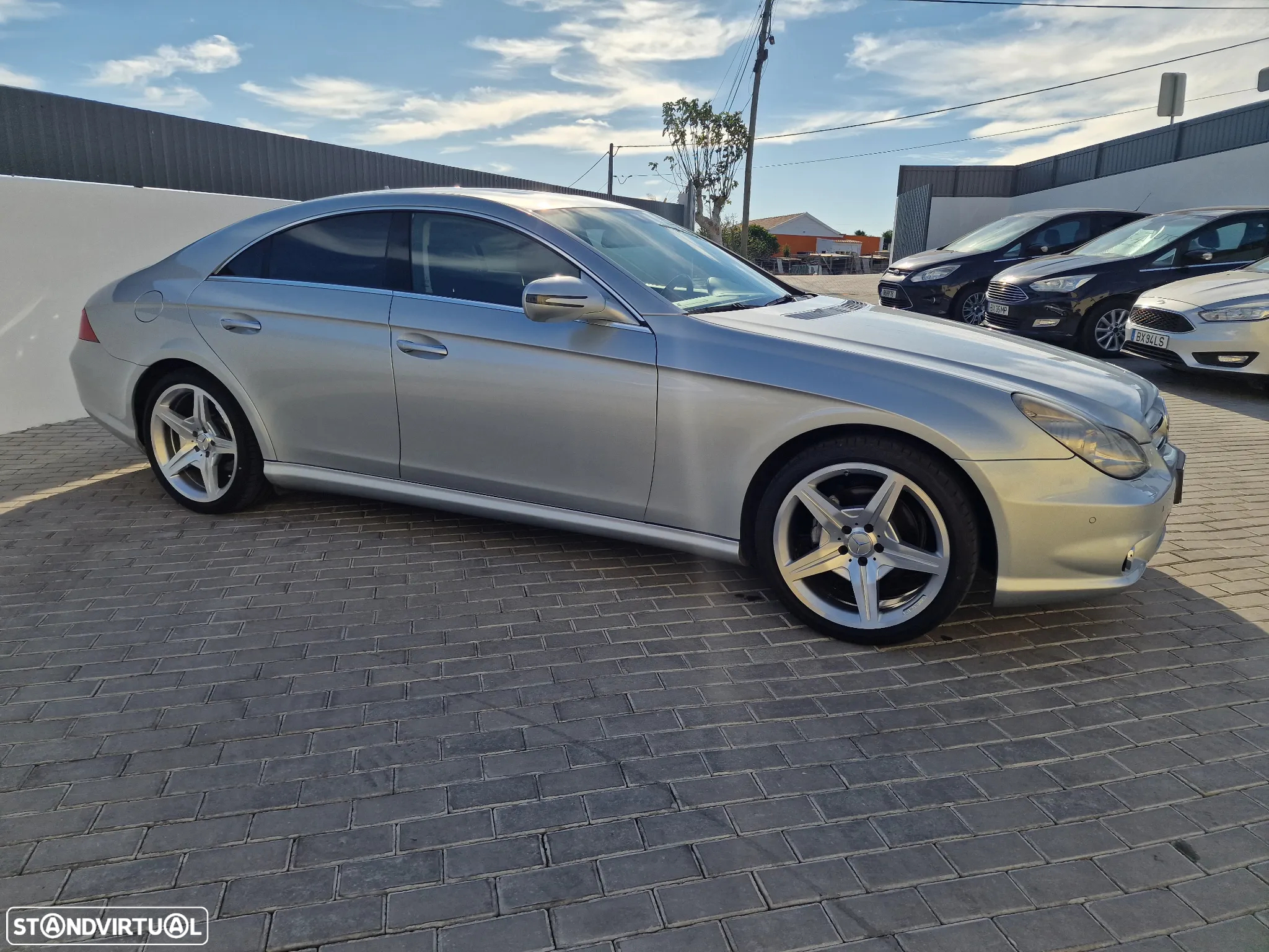 Mercedes-Benz 350 - 3