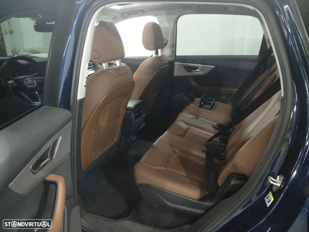 Audi Q7 55 TFSIe quattro S line Tiptronic - 6