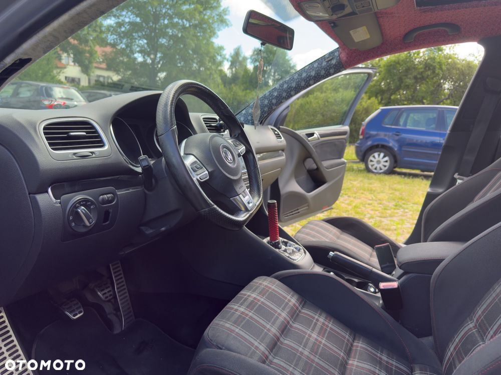 Volkswagen Golf 2.0 GTI - 21