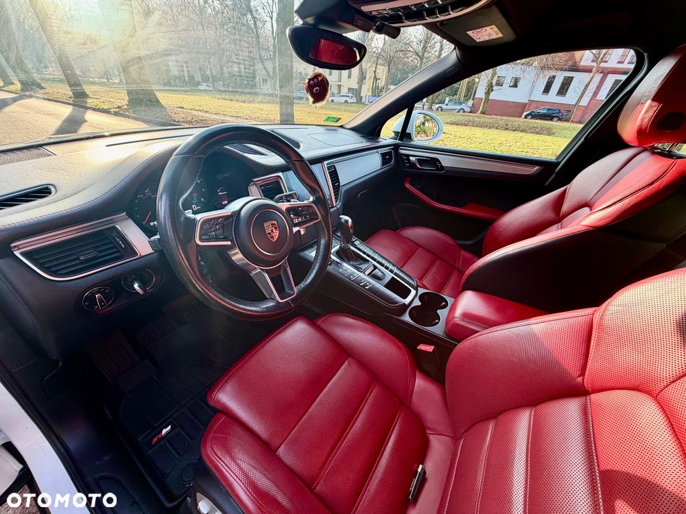 Porsche Macan - 13