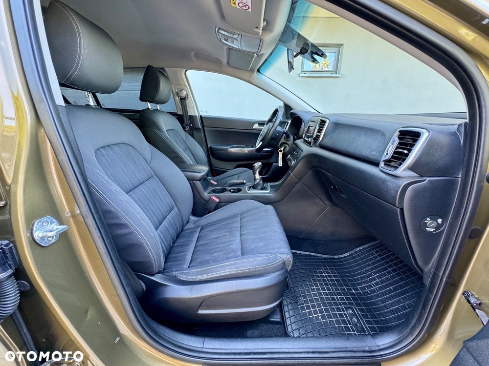 Kia Sportage 1.6 GDI Black Edition 2WD - 25