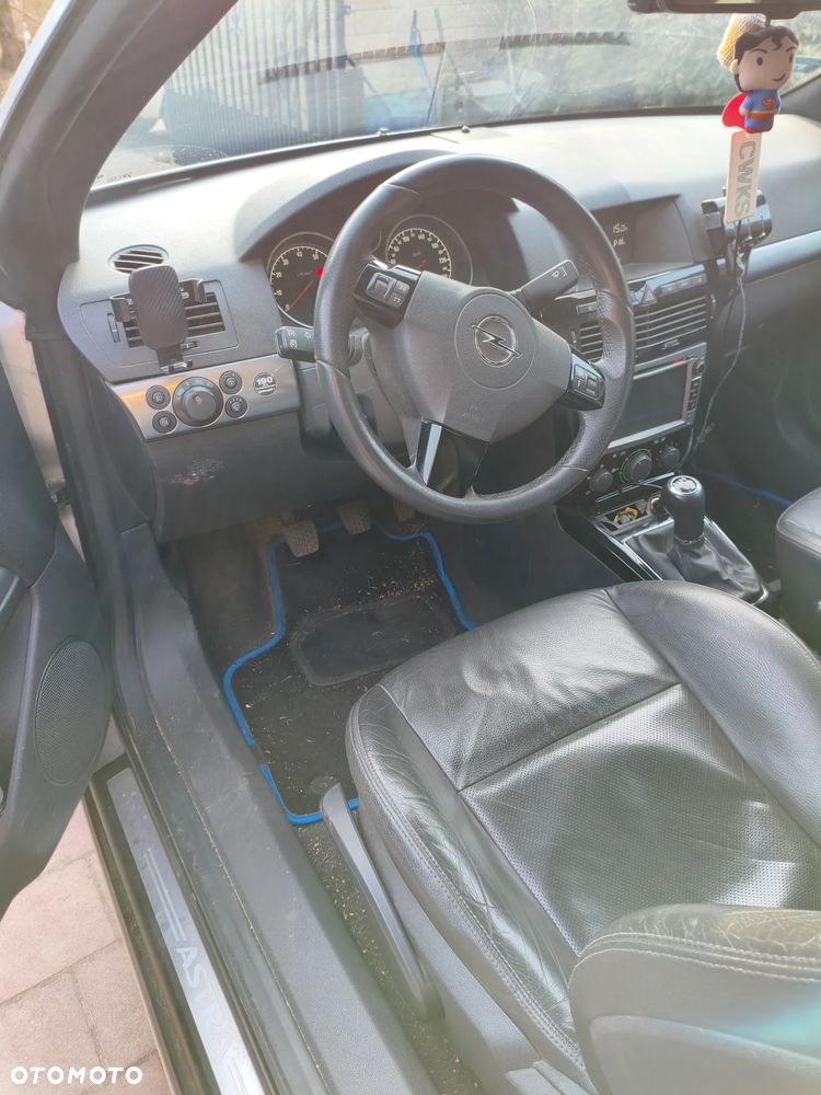 Opel Astra 1.6 T Cosmo - 7