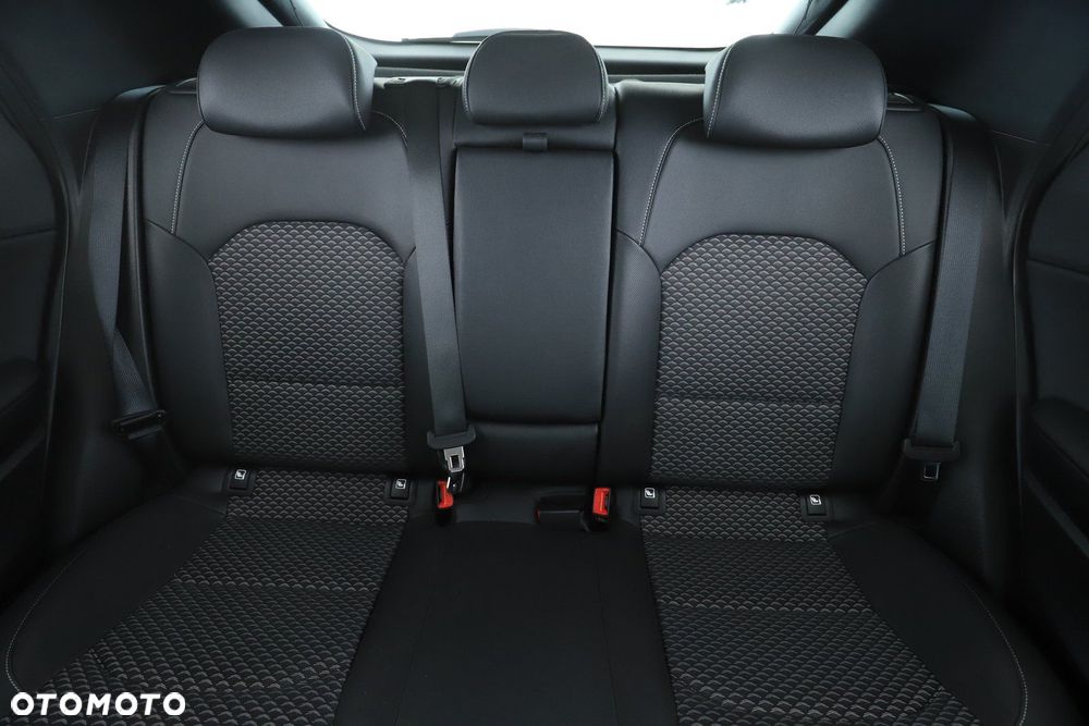 Kia XCeed - 29