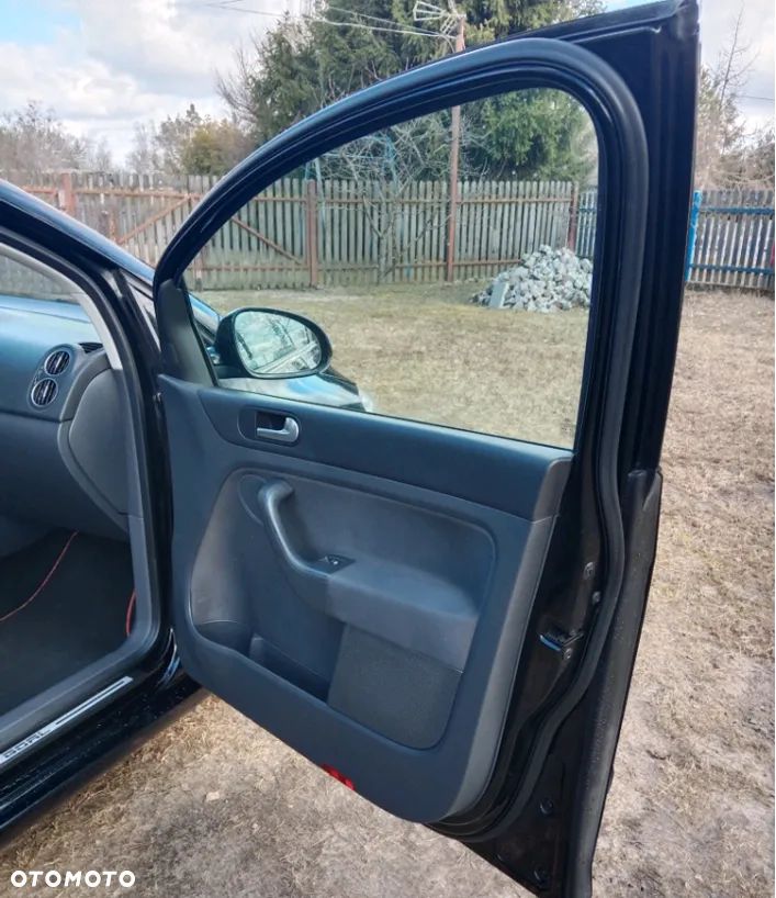 Volkswagen Golf Plus 1.9 TDI DPF Goal - 17