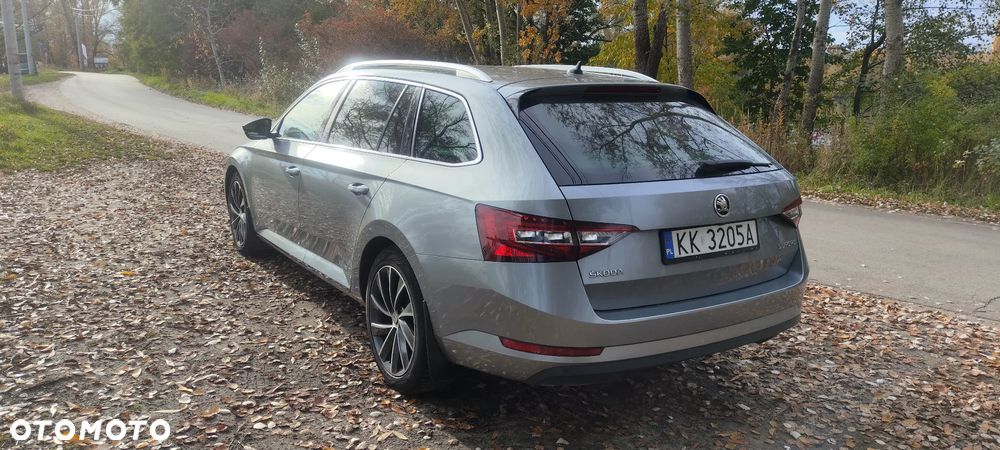 Skoda Superb 2.0 TDI L&K DSG - 12