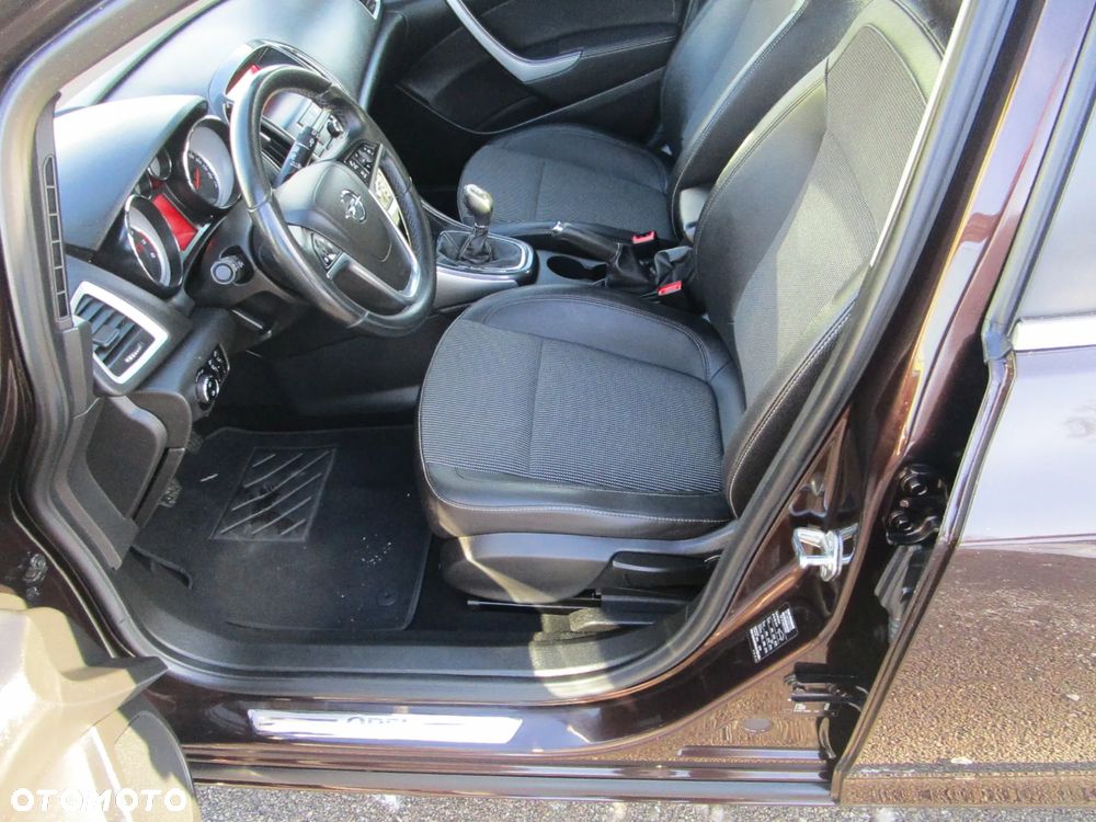 Opel Astra 1.4 T Cosmo - 23