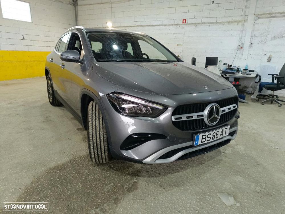 Mercedes-Benz GLA 180 d - 4