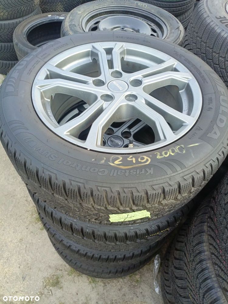 Koła zimowe Toyota 215/60/17 Goodyear 5x114,3