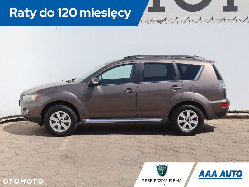 Mitsubishi Outlander - 4