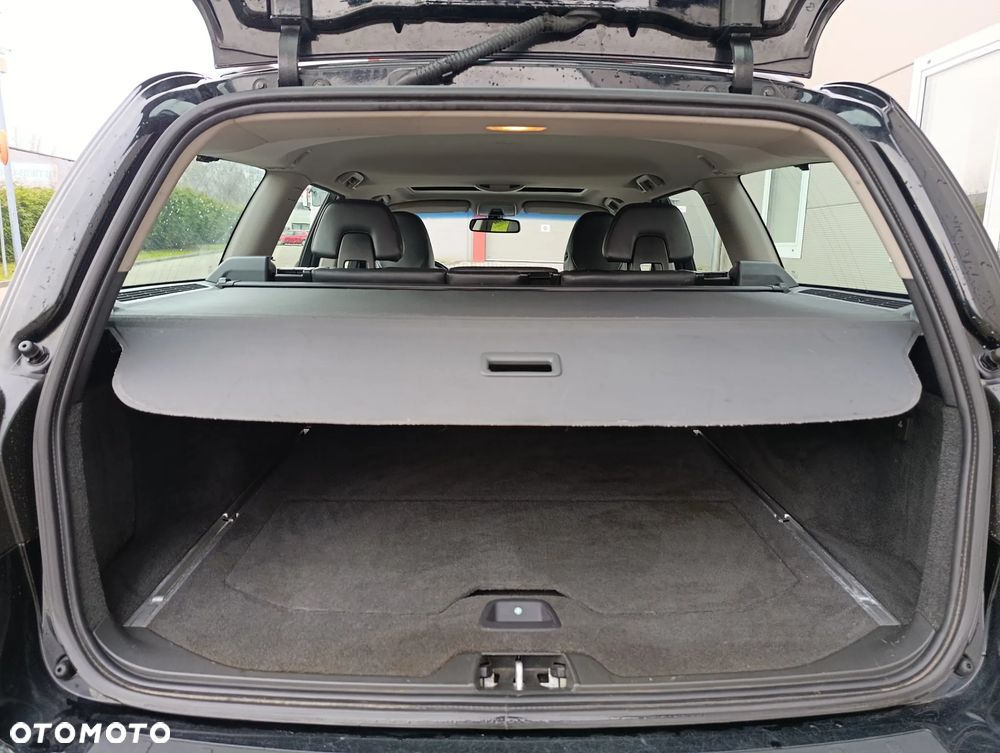 Volvo V70 2.5T Momentum - 15