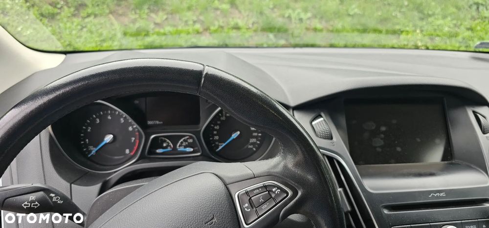 Ford Focus 1.5 EcoBoost Titanium ASS - 8