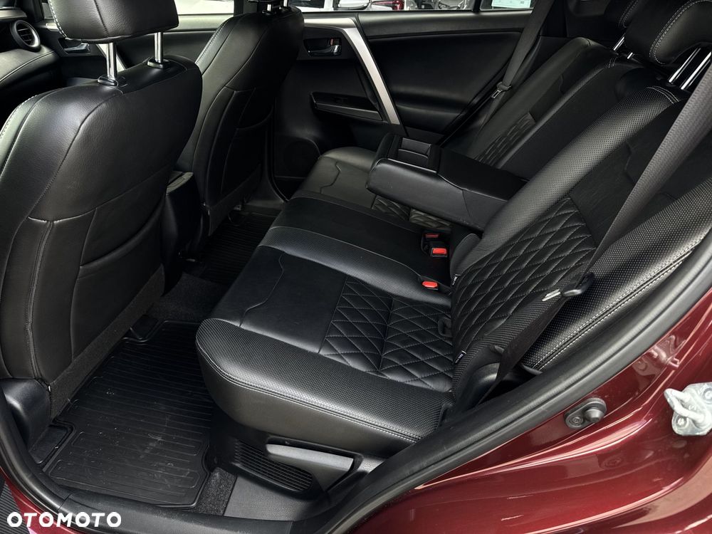 Toyota RAV4 Hybrid Premium 4x2 - 31