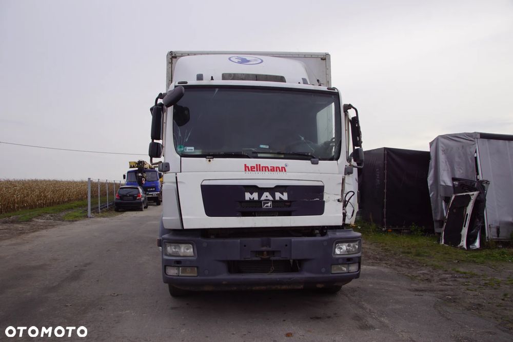 Auto na części - MAN TGM 15.250 6.9 250 KM D0836 LFL60 ZF 12AS1210TO 2009R Silnik Skrzynia Drzwi Zderzak Lusterko Lampa Osłona Owiewka Winda Deska Kokpit Sterownik Moduł Czujnik Licznik Kierownica Panel - 2