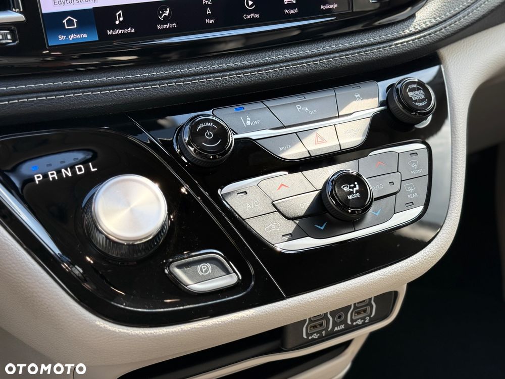 Chrysler Pacifica - 18