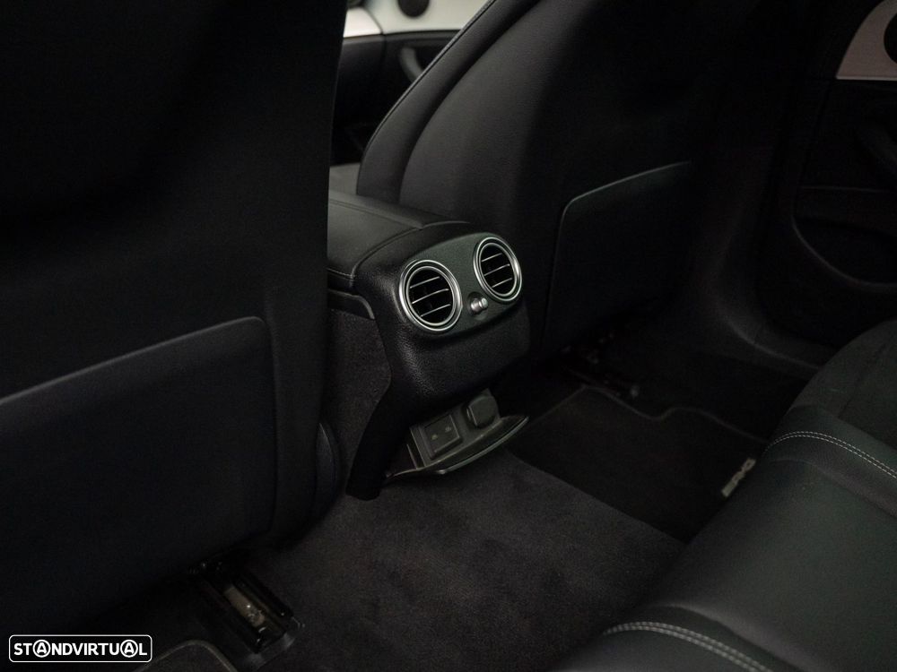 Mercedes-Benz E 300 de AMG Line - 57