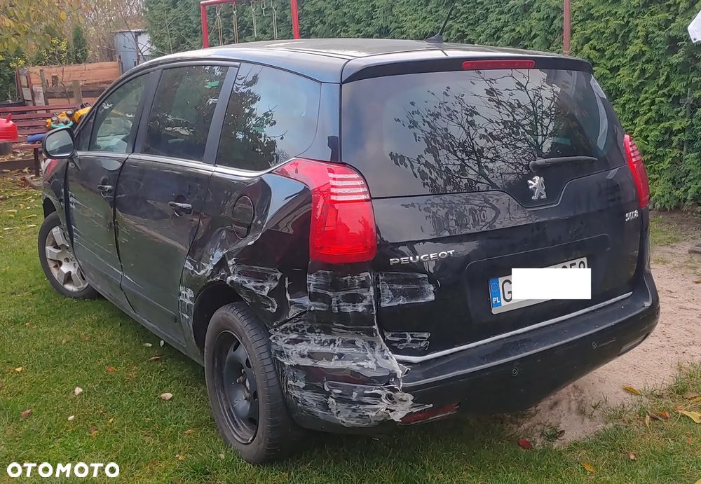 Peugeot 5008 1.6 THP Premium - 11