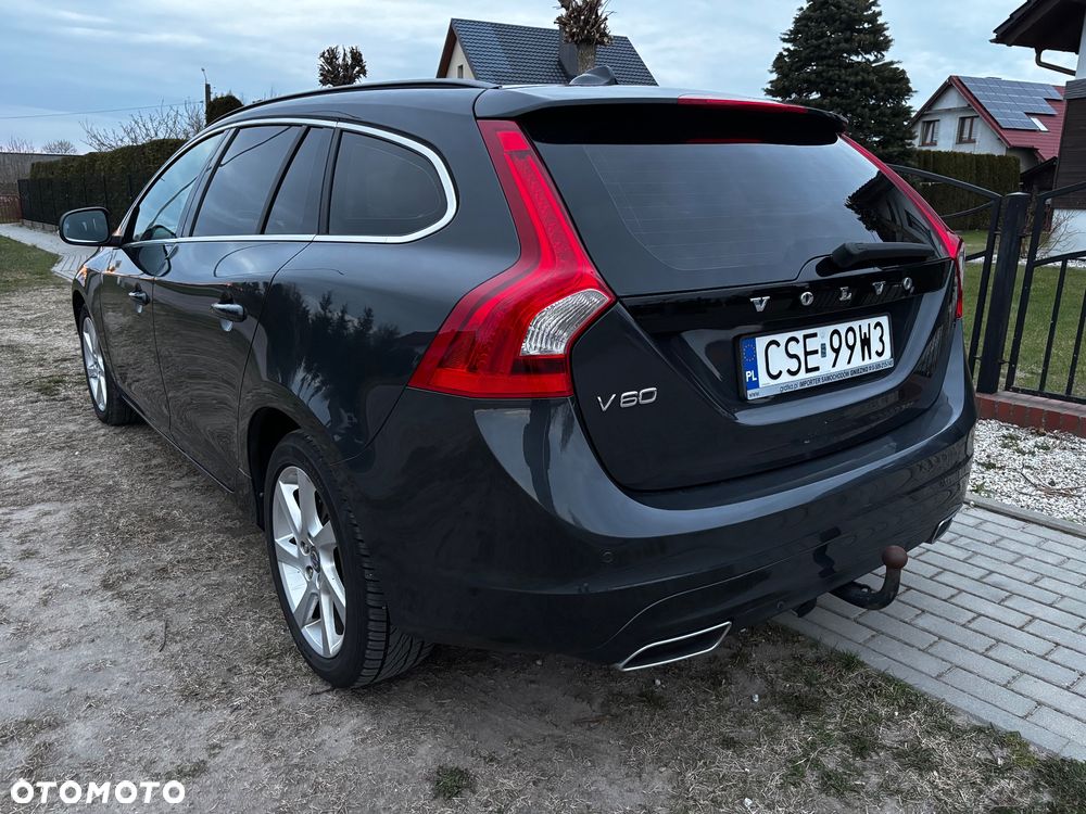 Volvo V60 D4 Drive-E Momentum - 3