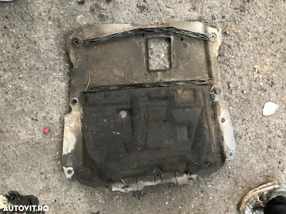 Scut motor plastic Dacia Logan II 1.0 SCE 54KW 73CP 2019 - 1