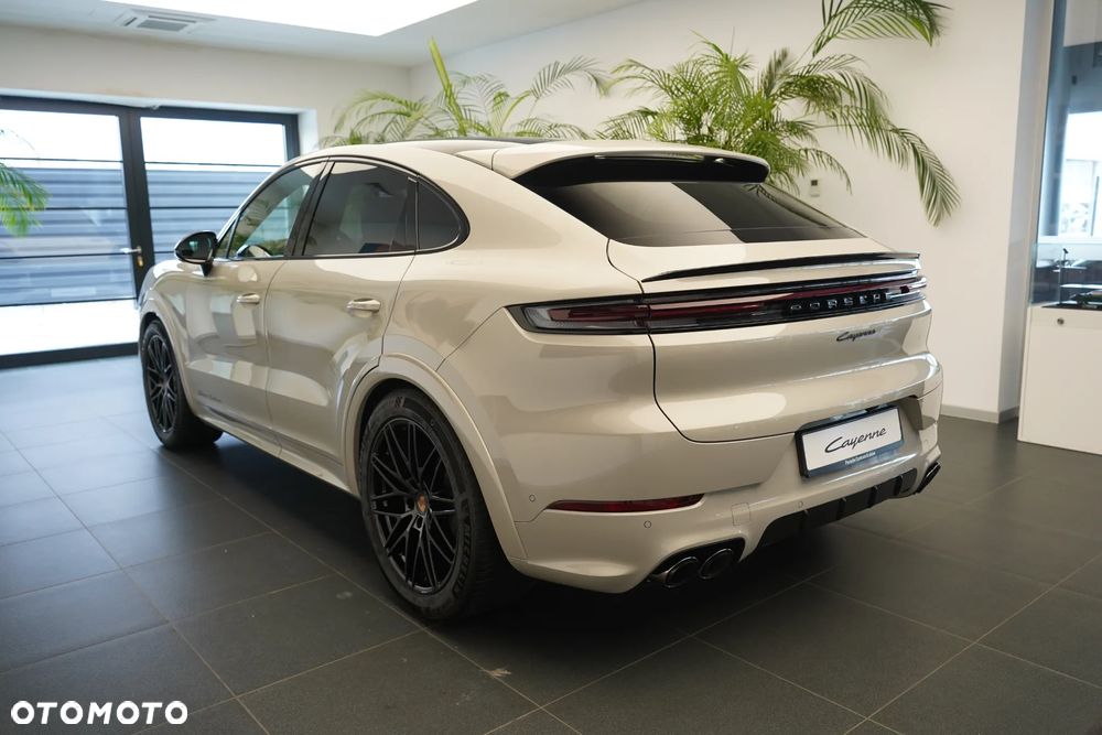 Porsche Cayenne Standard - 2