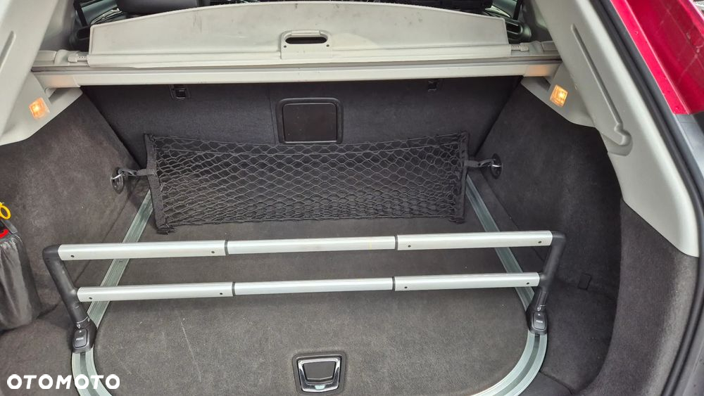 Cadillac SRX - 24