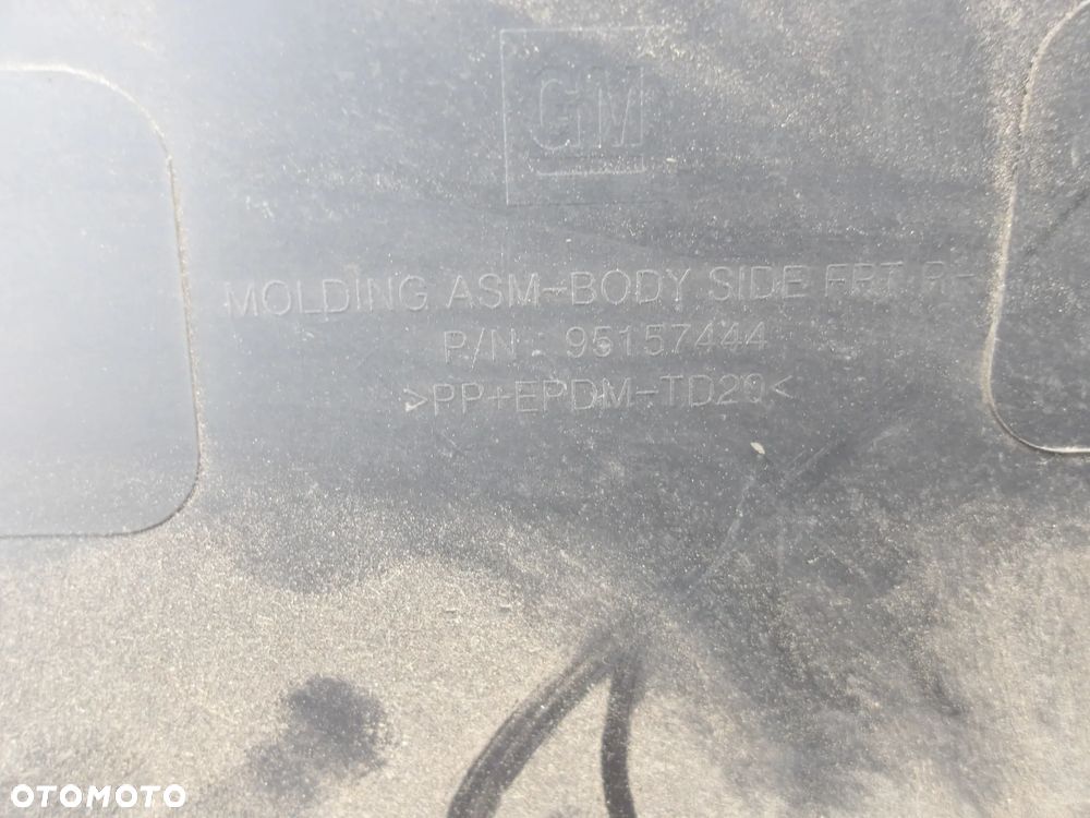 LISTWA DRZWI PRAWY PRZOD OPEL MOKKA A X 95157444 - 6