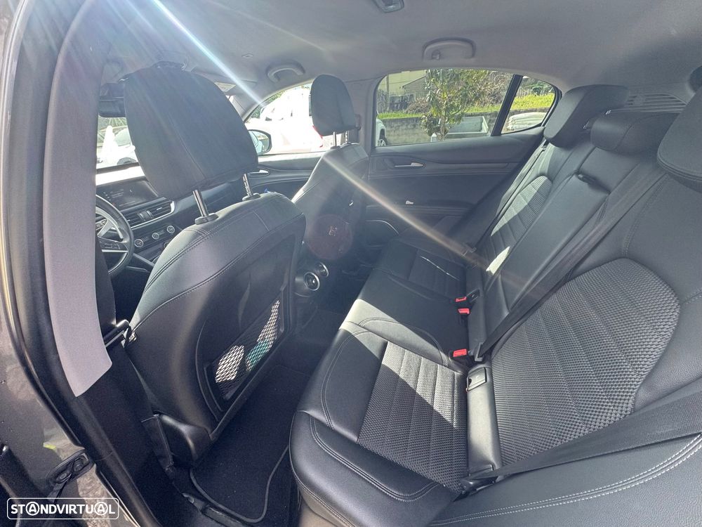 Alfa Romeo Stelvio 2.2 D Super AT8 - 8