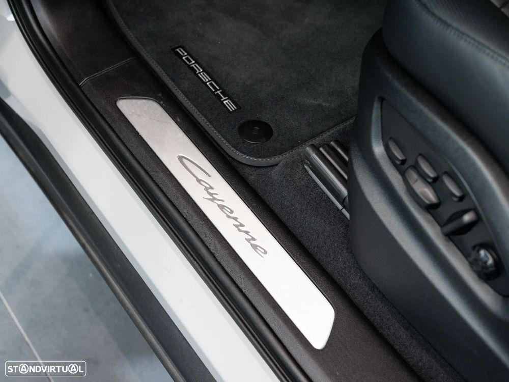 Porsche Cayenne E-Hybrid - 44