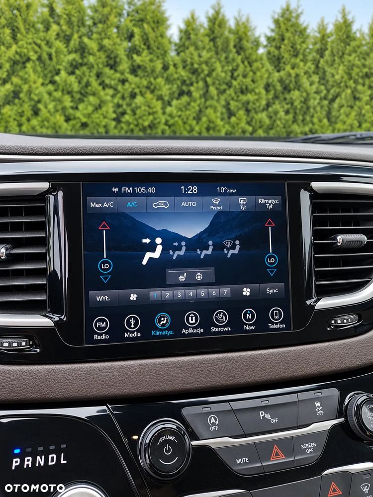 Chrysler Pacifica - 3