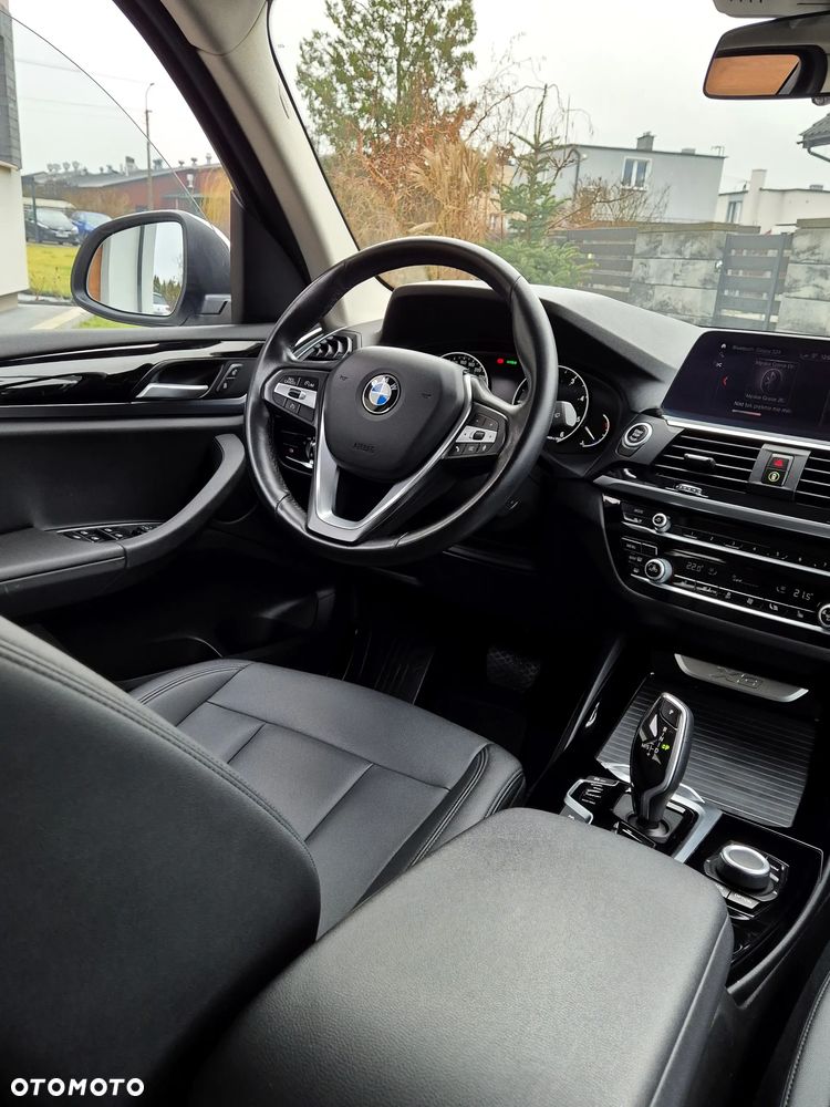 BMW X3 xDrive20d Advantage - 14