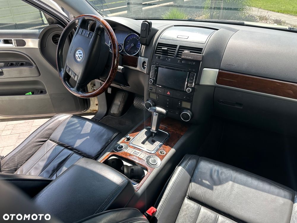 Volkswagen Touareg - 18