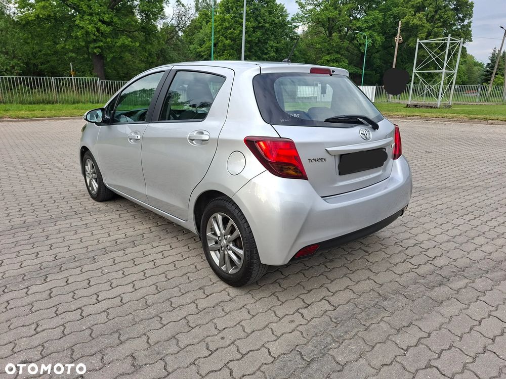 Toyota Yaris - 8